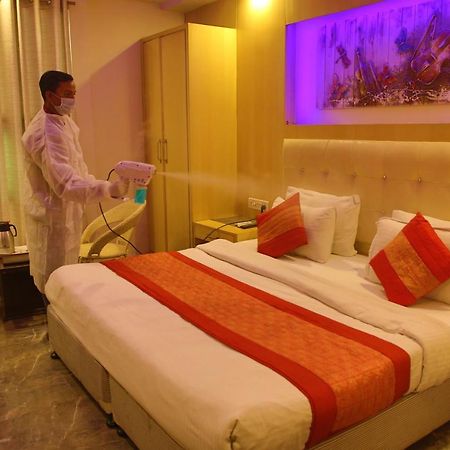 Hotel Shelton New Delhi Buitenkant foto