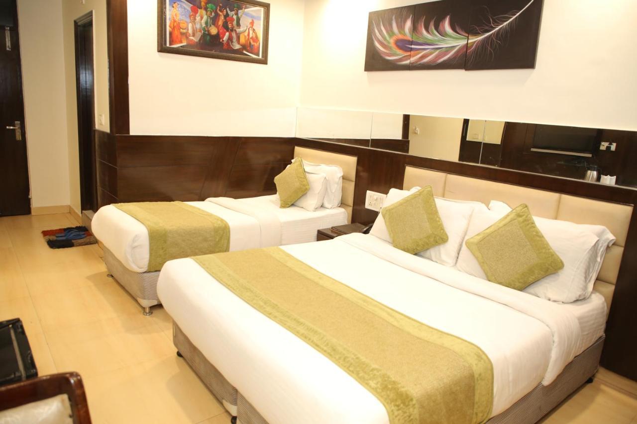 Hotel Shelton New Delhi Buitenkant foto