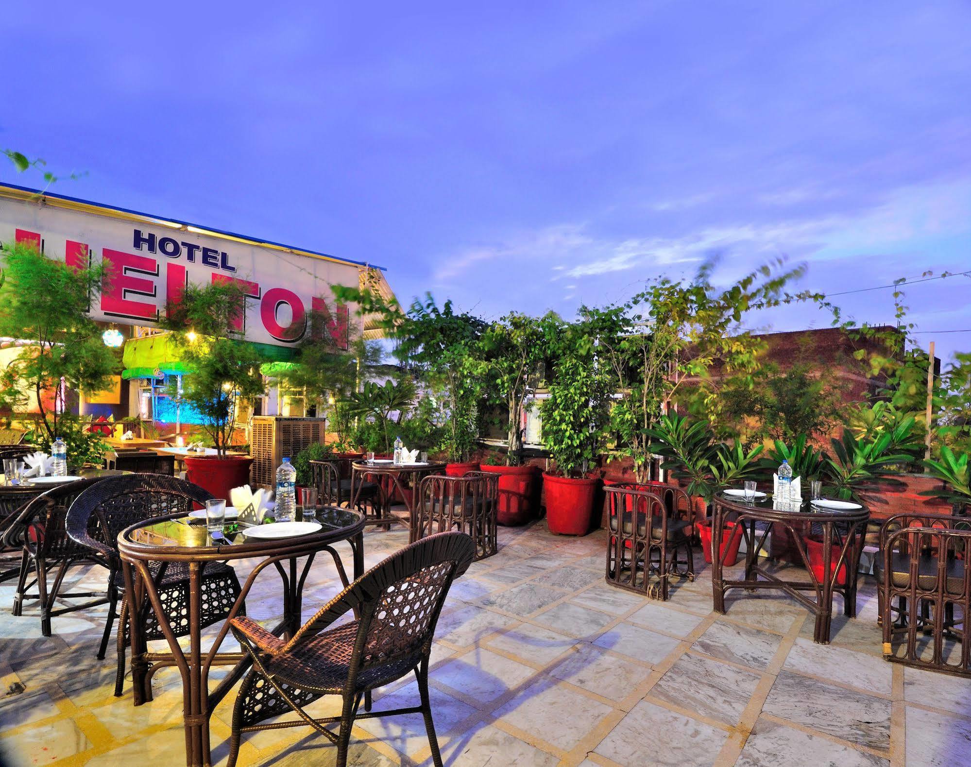 Hotel Shelton New Delhi Buitenkant foto