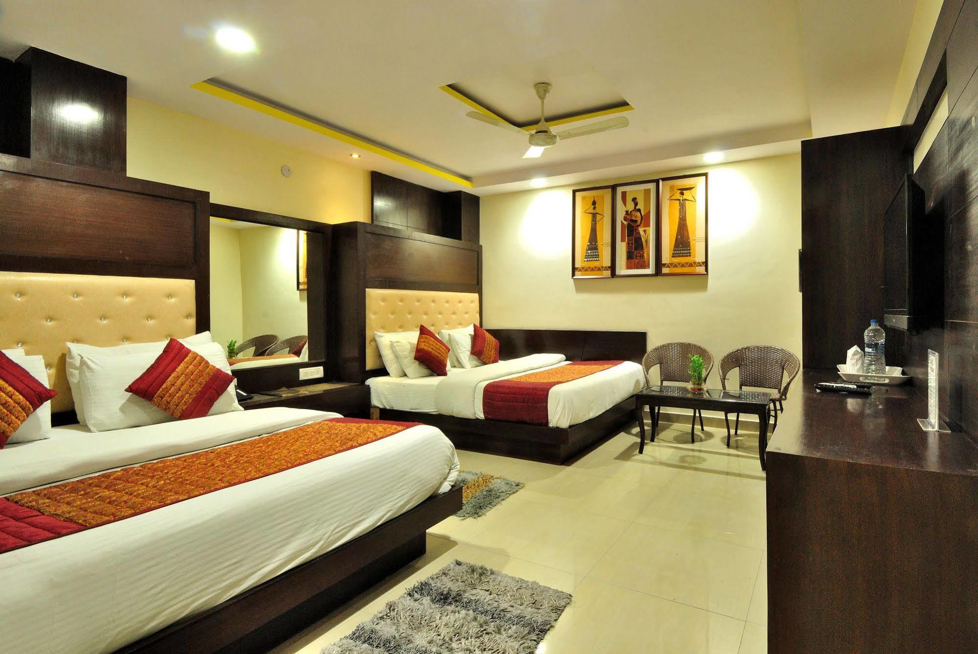 Hotel Shelton New Delhi Buitenkant foto