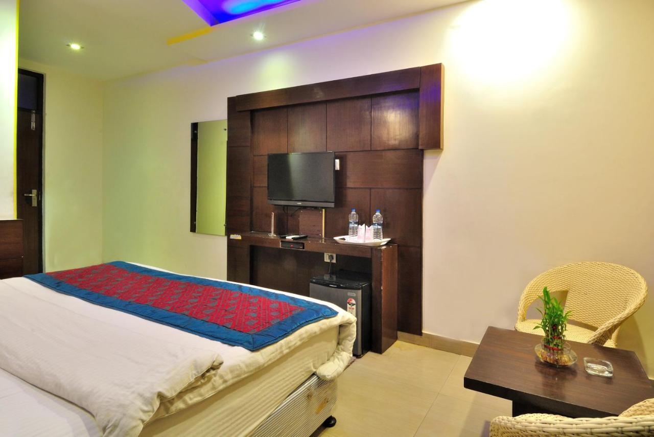 Hotel Shelton New Delhi Buitenkant foto
