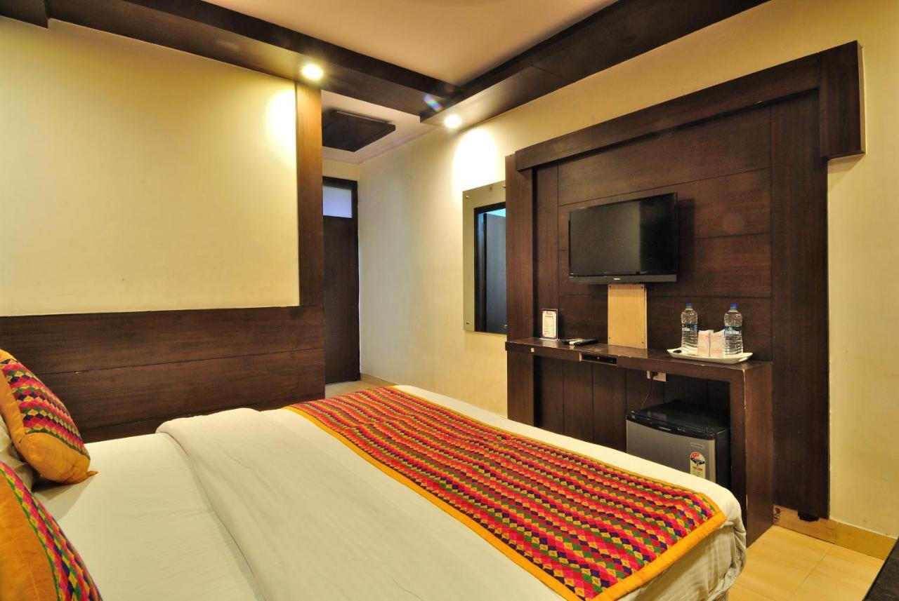 Hotel Shelton New Delhi Buitenkant foto